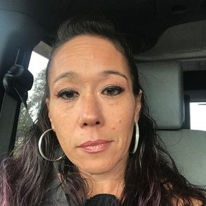 Meet your Posher, Lara